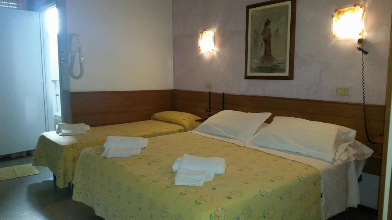 Hotel Pecci Rimini Luaran gambar