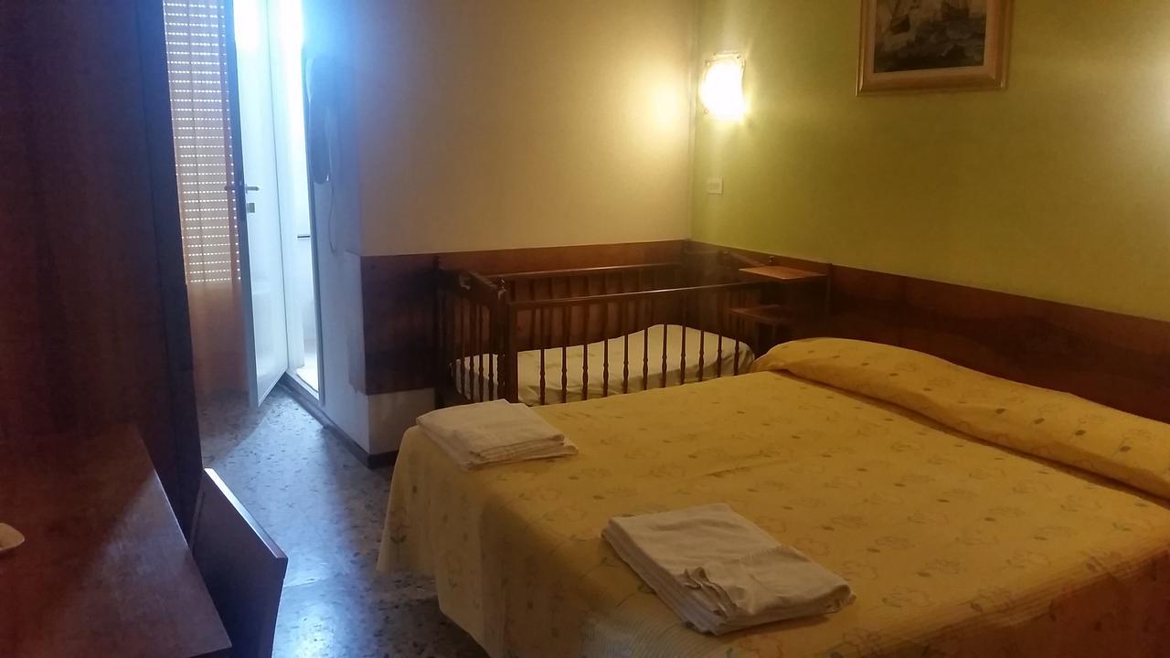 Hotel Pecci Rimini Luaran gambar