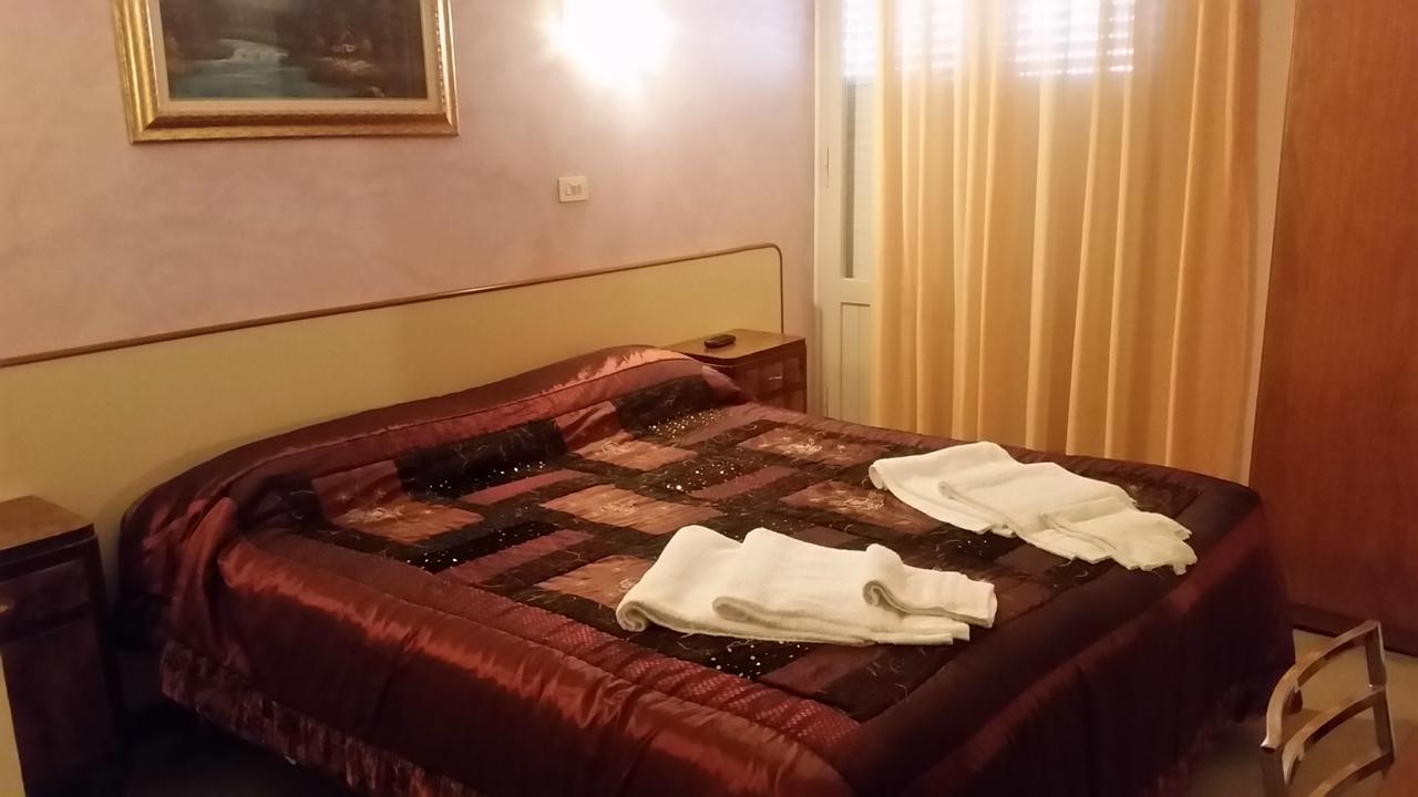 Hotel Pecci Rimini Luaran gambar