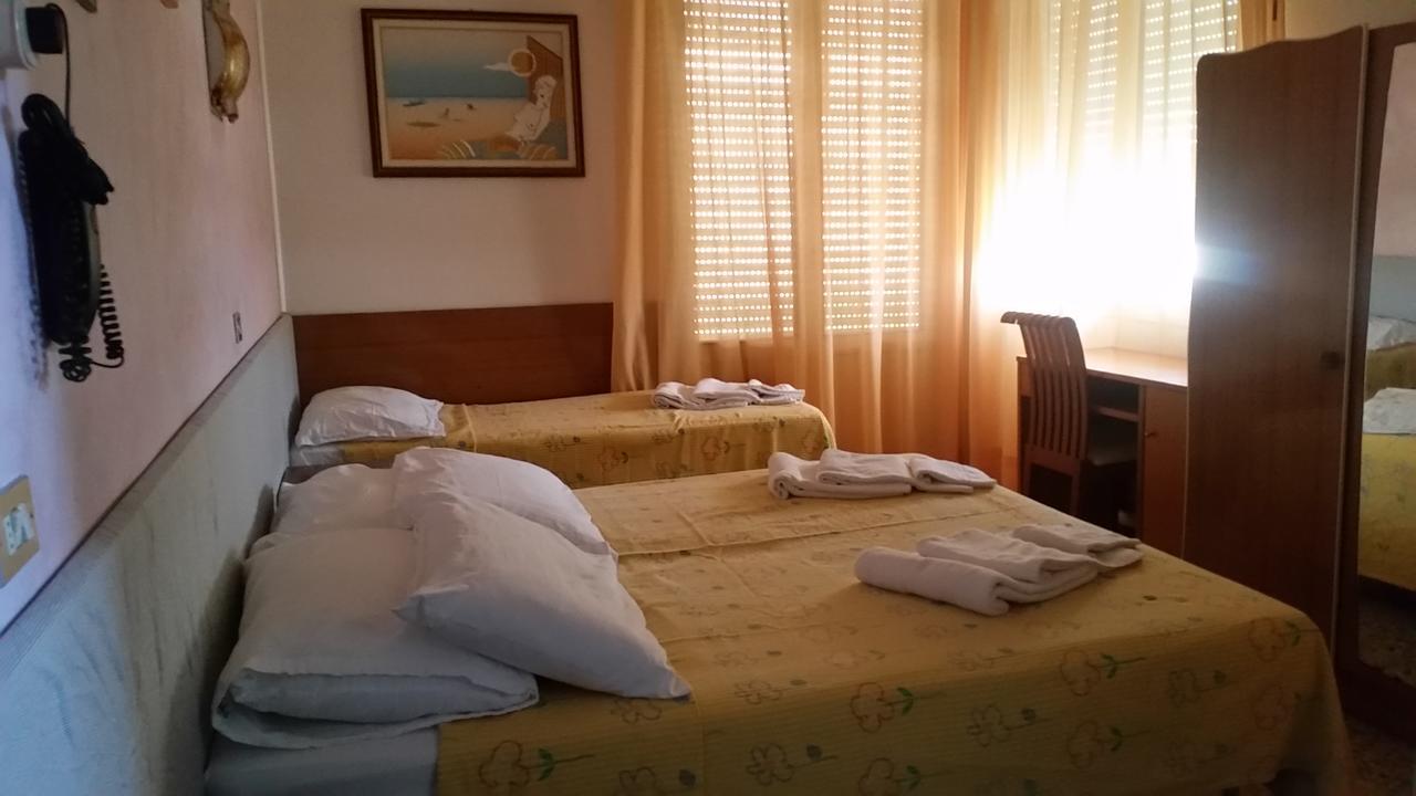 Hotel Pecci Rimini Luaran gambar